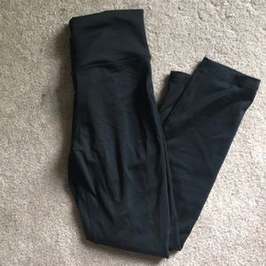 High waisted black scrunch leggings 7/8 length